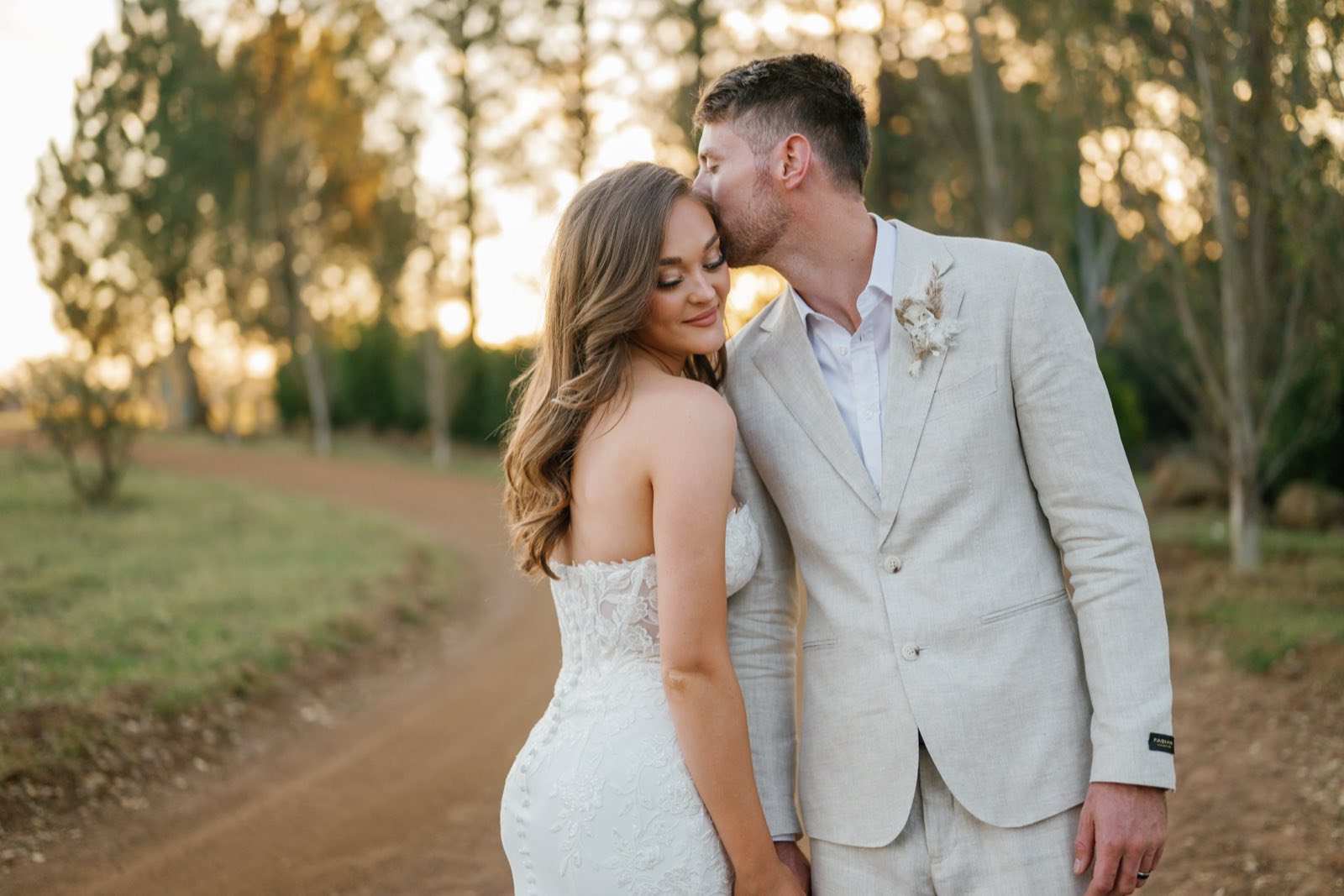 Willow Road wedding photograph 140