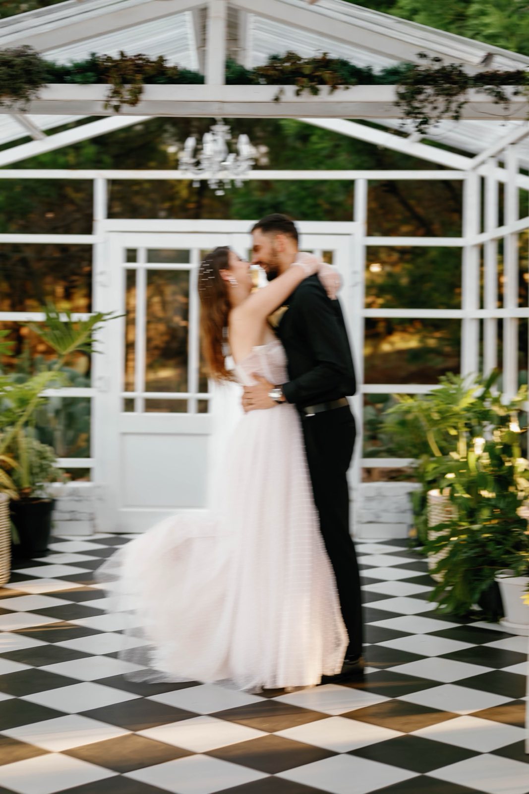 Willow Road wedding photograph 350